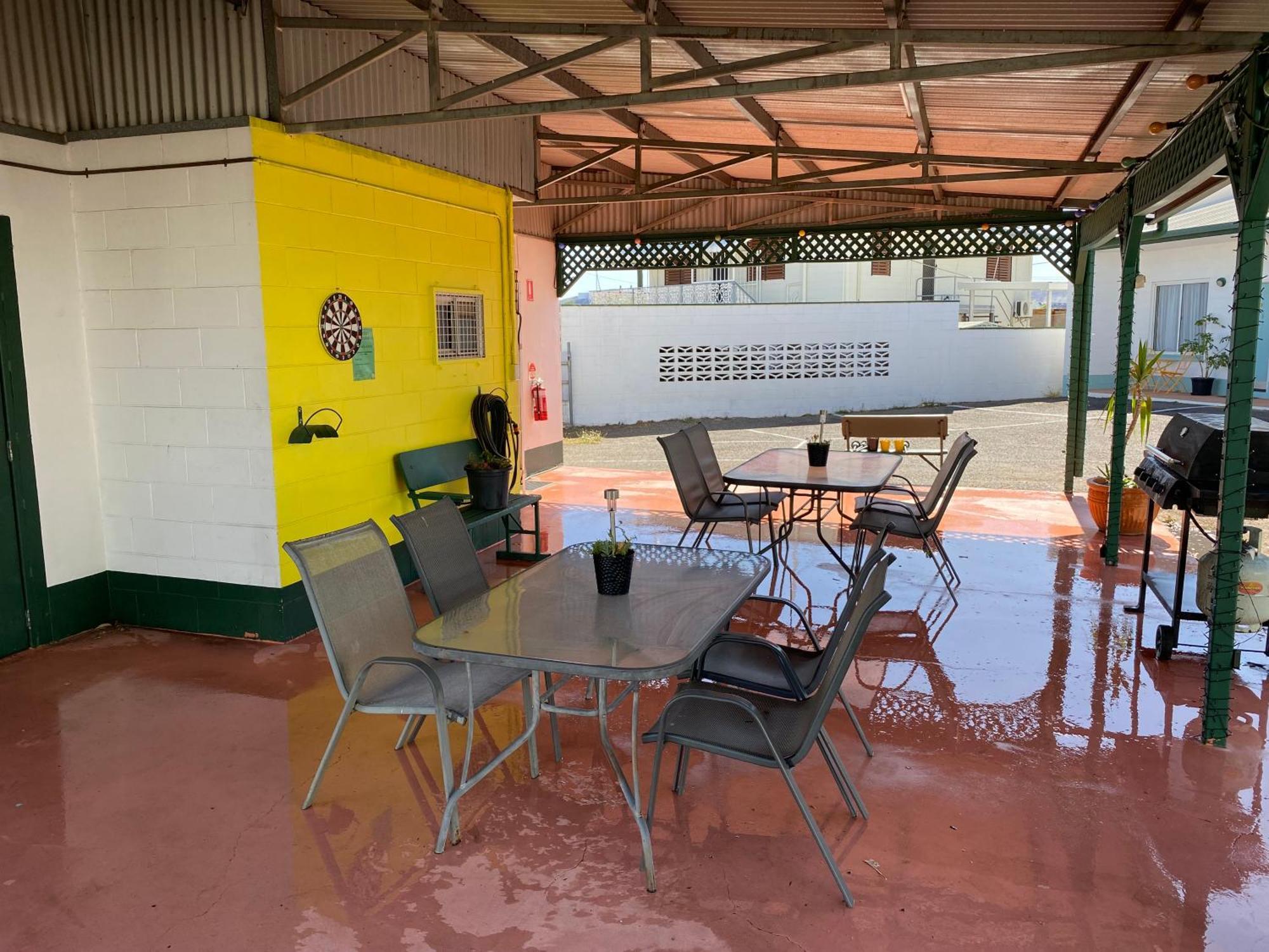 Central Point Motel Mount Isa Eksteriør bilde